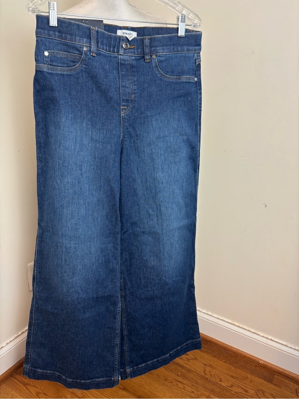Spanx 2.0 SPANXshape Stretch
Pull On Wide Leg Jeans Size Large NWT - Picture 2 of 7